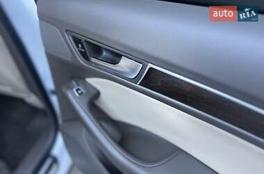 Позашляховик / Кросовер Audi Q5 2015 в 