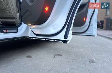 Позашляховик / Кросовер Audi Q5 2015 в 