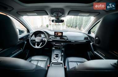 Позашляховик / Кросовер Audi Q5 2020 в 