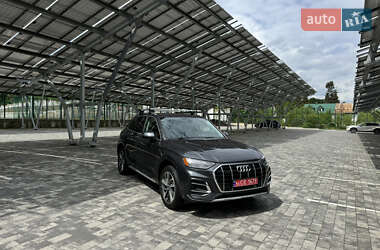 Внедорожник / Кроссовер Audi Q5 2020 в 