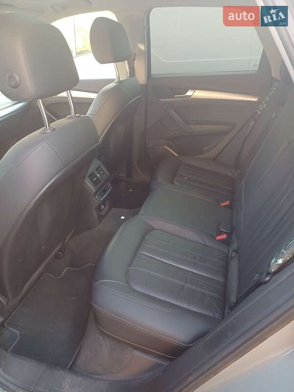 Внедорожник / Кроссовер Audi Q5 2019 в Сарнах