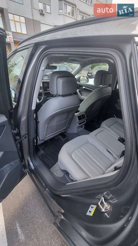 Внедорожник / Кроссовер Audi Q5 2019 в Киеве