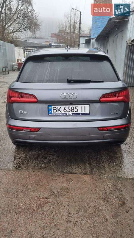 Внедорожник / Кроссовер Audi Q5 2019 в Киеве