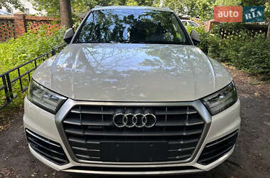 Внедорожник / Кроссовер Audi Q5 2019 в 