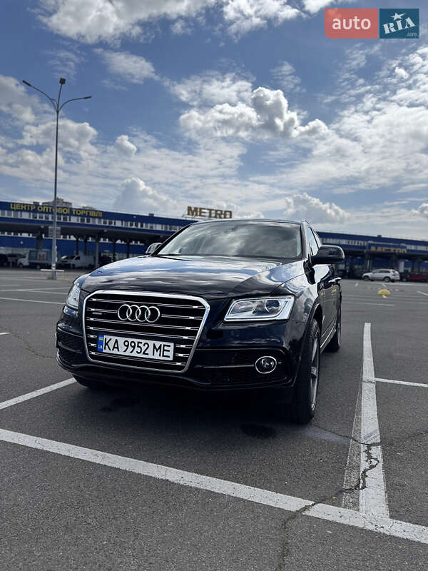 Внедорожник / Кроссовер Audi Q5 2016 в 