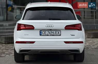 Внедорожник / Кроссовер Audi Q5 2018 в 