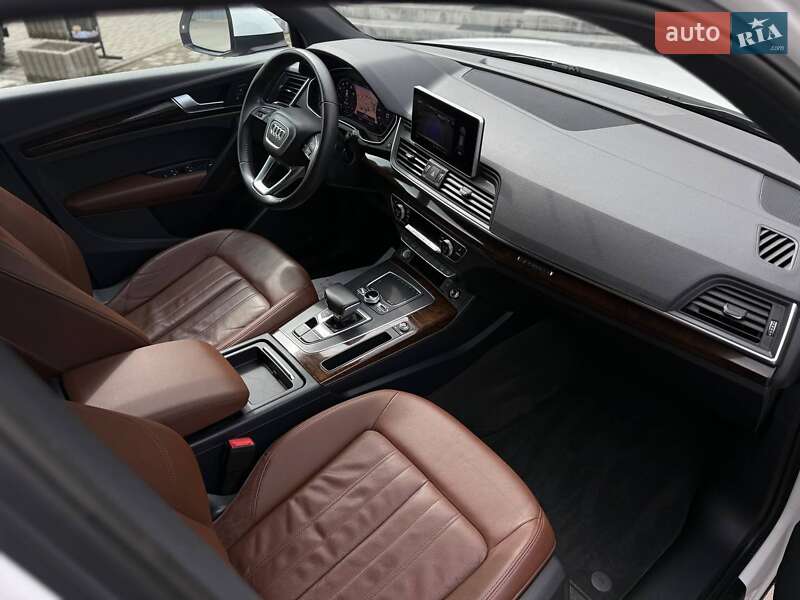 Позашляховик / Кросовер Audi Q5 2018 в Чернівцях