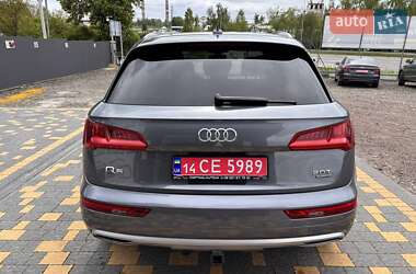 Внедорожник / Кроссовер Audi Q5 2018 в 