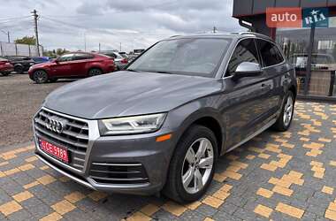 Внедорожник / Кроссовер Audi Q5 2018 в 