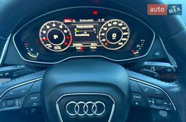Внедорожник / Кроссовер Audi Q5 2018 в 
