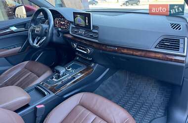 Внедорожник / Кроссовер Audi Q5 2018 в 