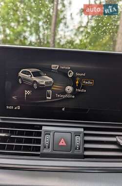 Внедорожник / Кроссовер Audi Q5 2017 в 