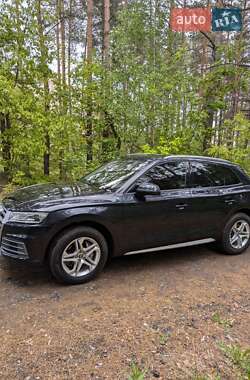Внедорожник / Кроссовер Audi Q5 2017 в 