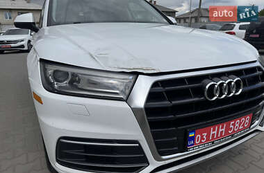 Позашляховик / Кросовер Audi Q5 2018 в 
