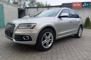 Позашляховик / Кросовер Audi Q5 2015 в 