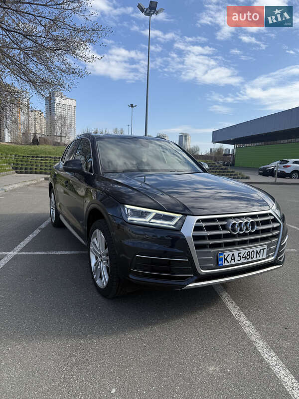 Внедорожник / Кроссовер Audi Q5 2018 в Киеве