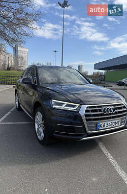 Внедорожник / Кроссовер Audi Q5 2018 в 