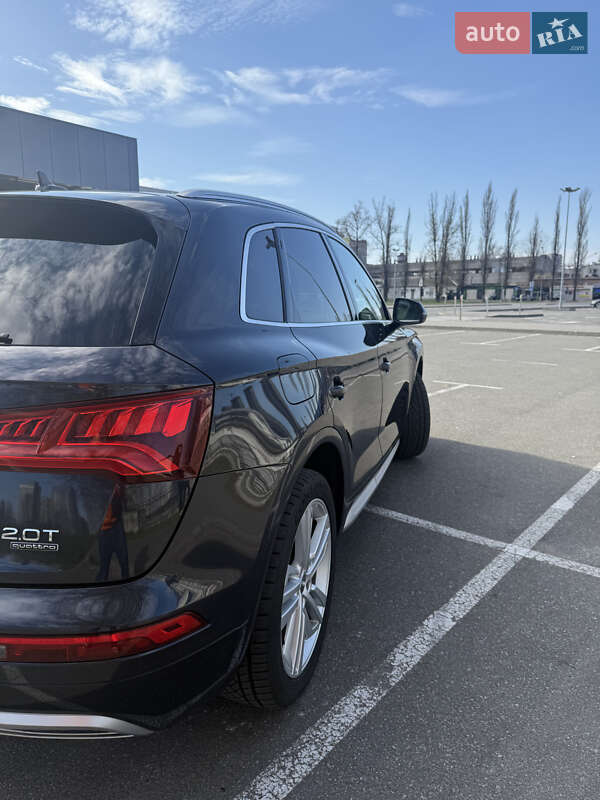 Внедорожник / Кроссовер Audi Q5 2018 в Киеве