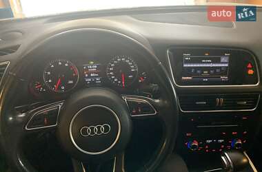 Внедорожник / Кроссовер Audi Q5 2017 в 
