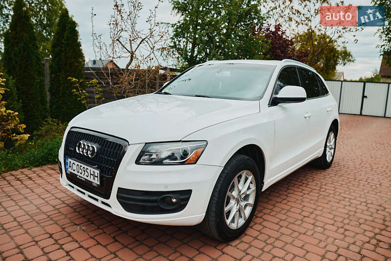 Внедорожник / Кроссовер Audi Q5 2011 в Камне-Каширском