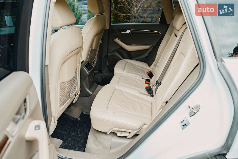 Внедорожник / Кроссовер Audi Q5 2011 в Камне-Каширском