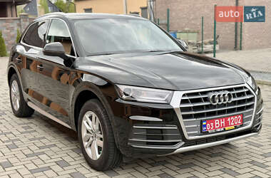 Внедорожник / Кроссовер Audi Q5 2018 в 