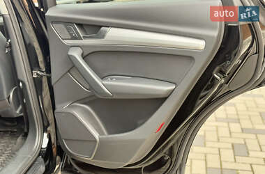 Внедорожник / Кроссовер Audi Q5 2018 в 