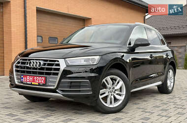 Внедорожник / Кроссовер Audi Q5 2018 в 