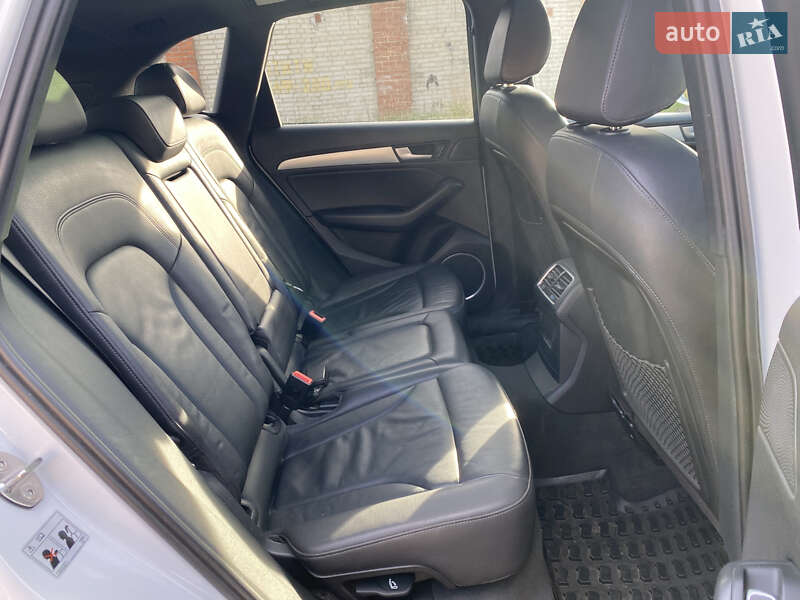 Внедорожник / Кроссовер Audi Q5 2017 в Львове