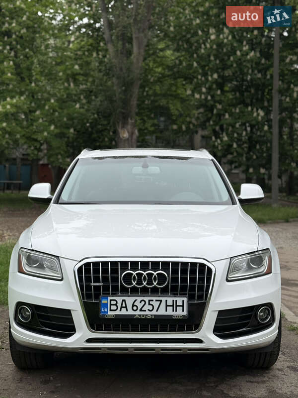 Внедорожник / Кроссовер Audi Q5 2015 в 