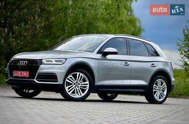 Позашляховик / Кросовер Audi Q5 2020 в 