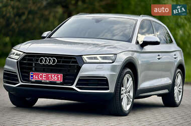 Позашляховик / Кросовер Audi Q5 2020 в 