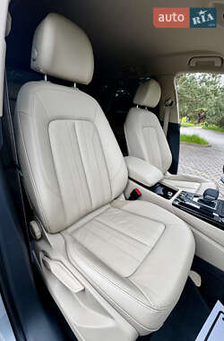 Позашляховик / Кросовер Audi Q5 2020 в 