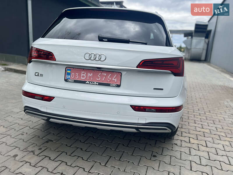Позашляховик / Кросовер Audi Q5 2021 в Стрию