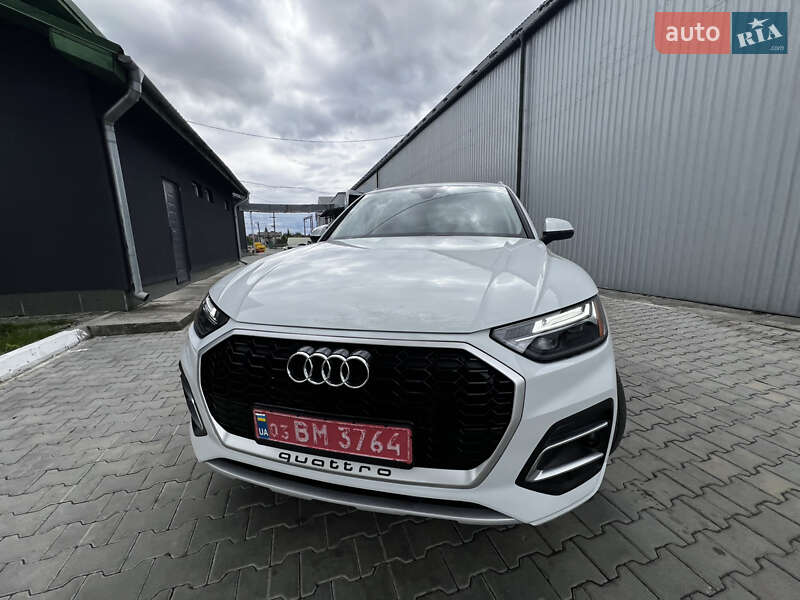Позашляховик / Кросовер Audi Q5 2021 в Стрию