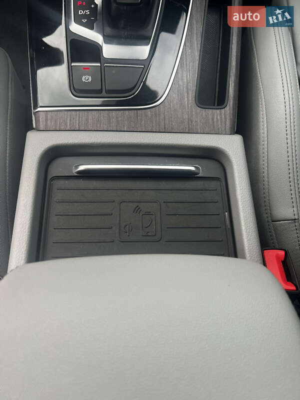 Позашляховик / Кросовер Audi Q5 2021 в Стрию