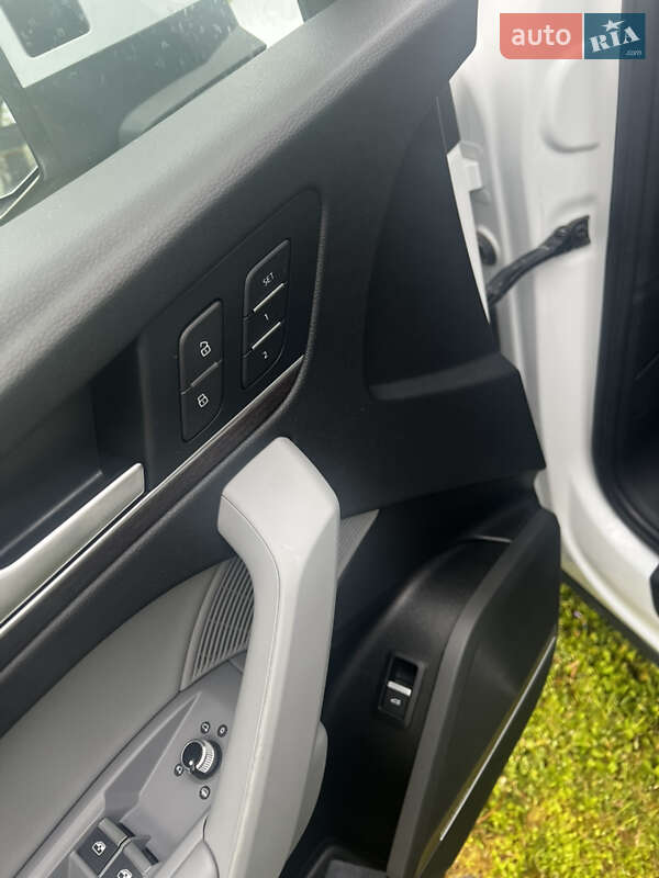 Позашляховик / Кросовер Audi Q5 2021 в Стрию