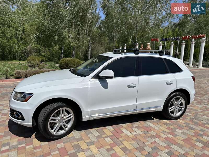 Внедорожник / Кроссовер Audi Q5 2015 в Миргороде