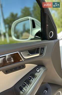 Внедорожник / Кроссовер Audi Q5 2015 в Миргороде