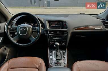 Внедорожник / Кроссовер Audi Q5 2011 в 