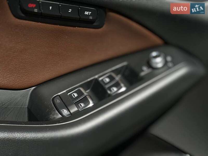 Позашляховик / Кросовер Audi Q5 2013 в Києві