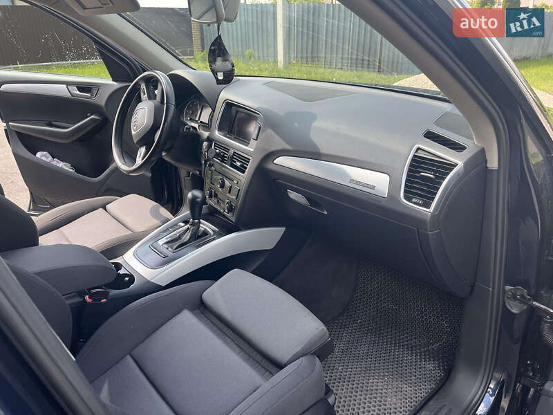Позашляховик / Кросовер Audi Q5 2010 в Корсунь-Шевченківському