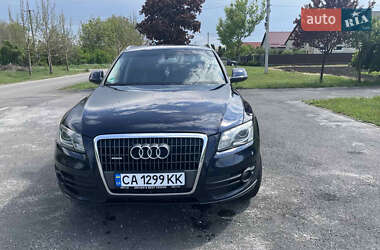Внедорожник / Кроссовер Audi Q5 2010 в 