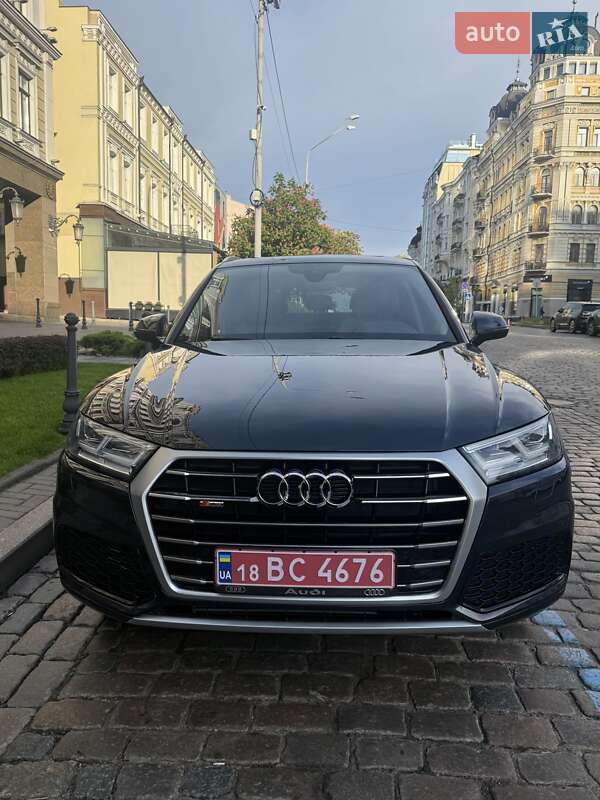 Внедорожник / Кроссовер Audi Q5 2018 в Киеве