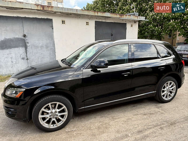Внедорожник / Кроссовер Audi Q5 2010 в Кропивницком