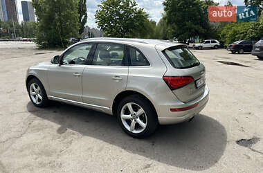 Внедорожник / Кроссовер Audi Q5 2012 в 