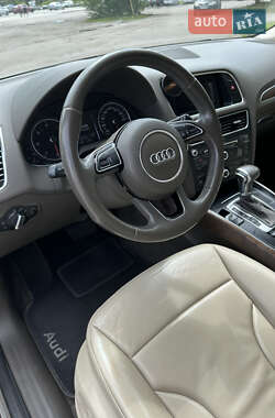 Внедорожник / Кроссовер Audi Q5 2012 в 