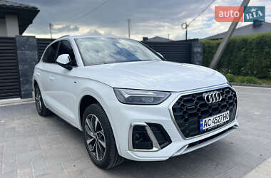 Внедорожник / Кроссовер Audi Q5 2022 в 