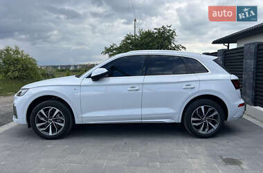 Внедорожник / Кроссовер Audi Q5 2022 в 