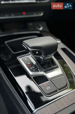 Внедорожник / Кроссовер Audi Q5 2023 в 